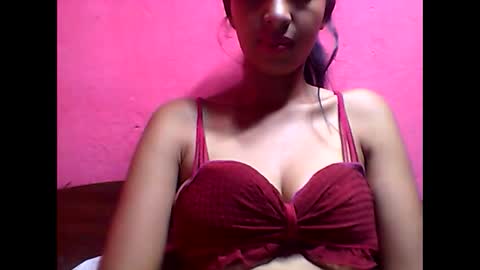 julie0612 online show from February 20, 7:19 pm