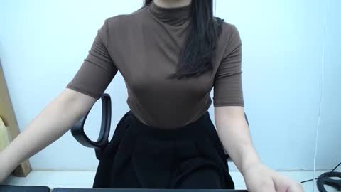 Snapshot of julie9x chatting on October 25, 9:31 pm julie9x online show from October 25, 9:31 pm