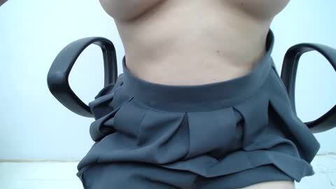 Snapshot of julie9x chatting on November 8, 9:13 pm julie9x online show from November 8, 9:13 pm