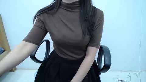 Snapshot of julie9x chatting on November 21, 7:34 pm julie9x online show from November 21, 7:34 pm