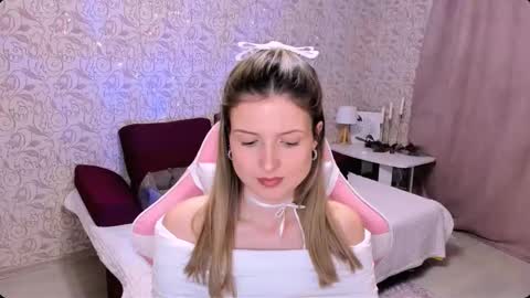 Julie online show from January 27, 4:11 pm