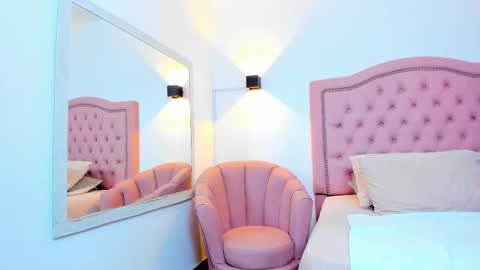 Snapshot of julieehabubu chatting on September 19, 1:51 am Julieehabubu online show from September 19, 1:51 am