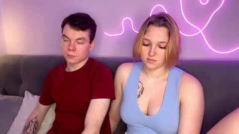 Julie and Thomas online show from October 22, 8:14 am