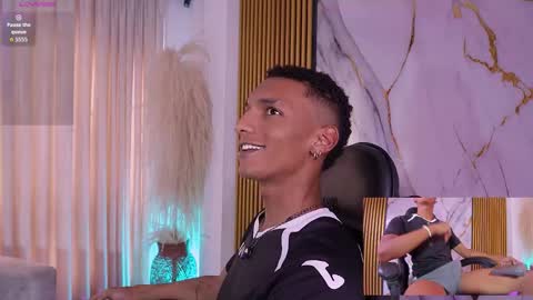 Julien online show from December 15, 5:17 pm