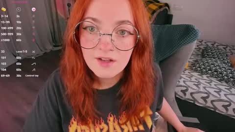 Snapshot of juliet_schoolgirl chatting on September 26, 2:43 pm Juliet online show from September 26, 2:43 pm