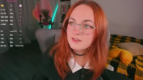 Snapshot of juliet_schoolgirl chatting on October 10, 12:53 am Juliet online show from October 10, 12:53 am