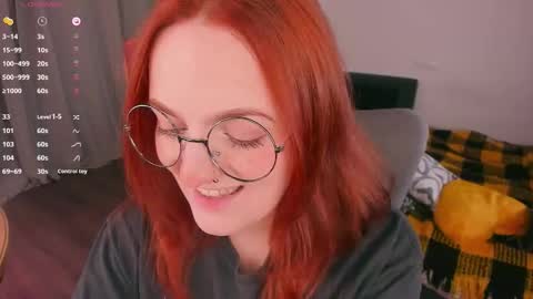Snapshot of juliet_schoolgirl chatting on October 23, 1:32 pm Juliet online show from October 23, 1:32 pm