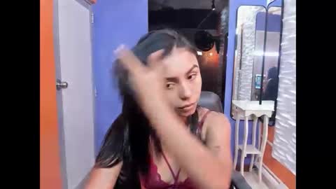 Snapshot of julieta_fn chatting on November 4, 2:38 pm julieta_fn online show from November 4, 2:38 pm