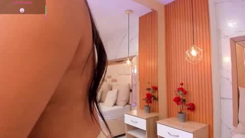     online show from February 4, 10:36 pm