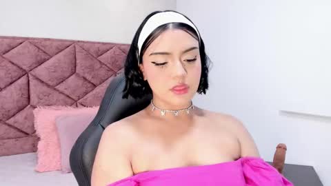 Snapshot of julieta_sweett20 chatting on November 19, 1:00 pm Julieta online show from November 19, 1:00 pm