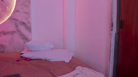 Snapshot of julietakane chatting on February 15, 7:51 am julietakane online show from February 15, 7:51 am