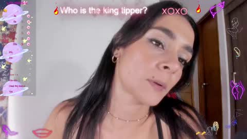 Snapshot of julietaserafelle chatting on January 5, 10:29 pm serafelle online show from January 5, 10:29 pm