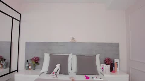 Juliana online show from January 14, 1:58 am