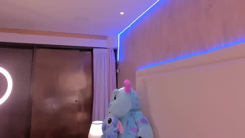 Julieta Vargas online show from October 17, 3:36 pm