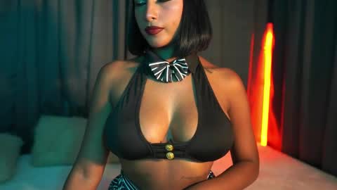 julietawinona online show from March 3, 9:31 pm