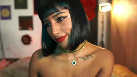 julietawinona online show from June 5, 3:29 pm