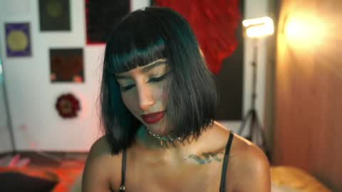 julietawinona online show from June 6, 3:39 pm