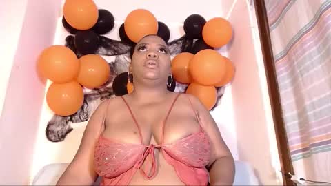 Snapshot of julieth_brown1 chatting on November 1, 8:22 pm Julieth Brown online show from November 1, 8:22 pm