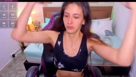 Snapshot of julieth_love_ chatting on September 21, 1:57 pm Julieth online show from September 21, 1:57 pm