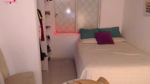 Snapshot of julieth_spencer1 chatting on September 19, 12:39 pm Julieta online show from September 19, 12:39 pm