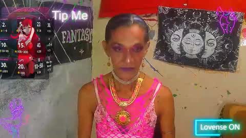 Snapshot of julieth_wolf chatting on October 30, 1:23 pm Julieth Wolf online show from October 30, 1:23 pm