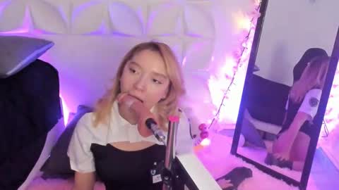 Snapshot of juliethmosss chatting on November 26, 9:16 pm Julieth online show from November 26, 9:16 pm