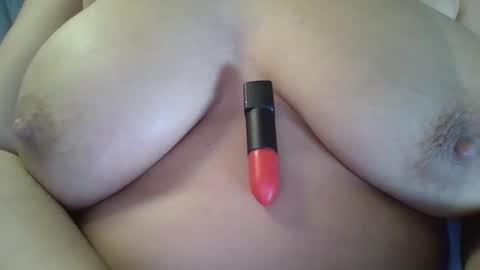 Snapshot of julietscam chatting on December 28, 2:32 pm julietscam online show from December 28, 2:32 pm