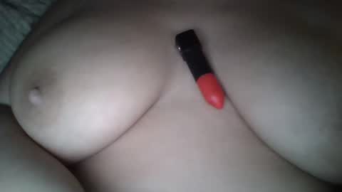 Snapshot of julietscam chatting on January 19, 11:10 pm julietscam online show from January 19, 11:10 pm