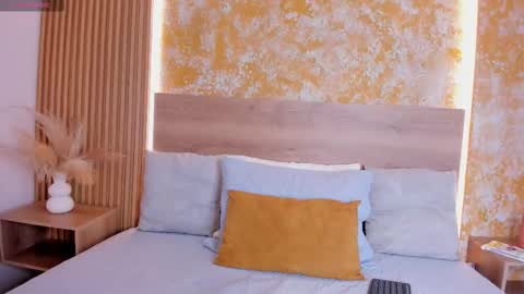 Snapshot of julietta_pink chatting on February 21, 11:55 am Julieta online show from February 21, 11:55 am