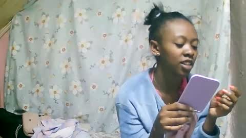 juliette9794 online show from September 12, 11:48 pm