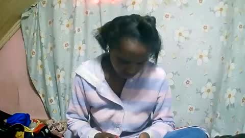 juliette9794 online show from September 19, 4:25 am