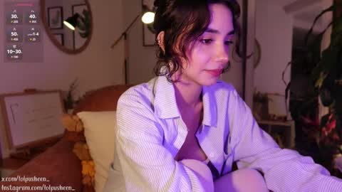 Snapshot of juliette_dee chatting on February 17, 9:30 pm Juliette Dee online show from February 17, 9:30 pm