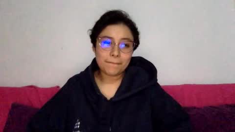 Snapshot of juliexxxtasy chatting on December 5, 12:08 am Julieta online show from December 5, 12:08 am