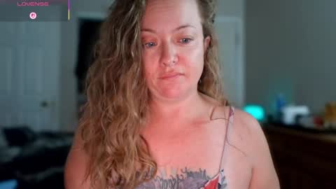 Snapshot of julimonroe chatting on September 15, 10:37 am Juli Monroe online show from September 15, 10:37 am