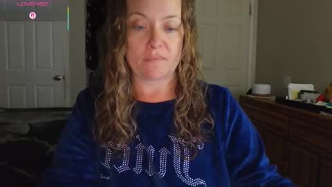 Snapshot of julimonroe chatting on September 30, 2:05 am Juli Monroe online show from September 30, 2:05 am