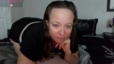 Snapshot of julimonroe chatting on November 30, 2:59 am Juli Monroe online show from November 30, 2:59 am