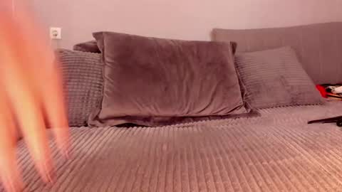 jullia_moor online show from September 13, 2:33 am