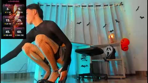 jullian online show from October 28, 3:10 am