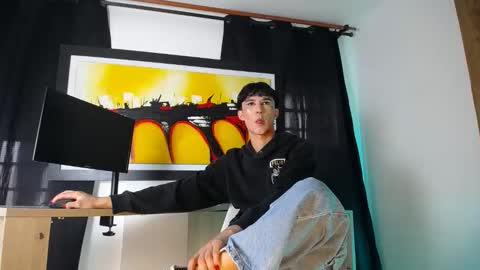 jullian online show from March 3, 7:53 pm