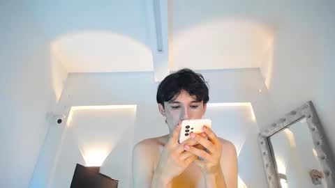 jullian online show from April 20, 8:21 pm