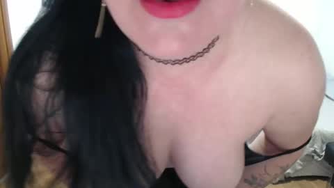 Snapshot of julliemilf chatting on March 5, 9:16 am Julie online show from March 5, 9:16 am