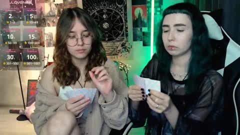 Snapshot of julscinamon chatting on October 24, 6:04 pm Baroness Von Cringe online show from October 24, 6:04 pm