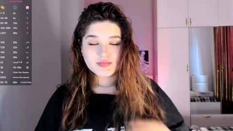 Julie online show from February 2, 11:30 am