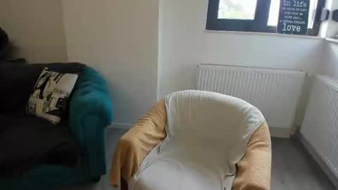 Julya online show from October 18, 8:15 am