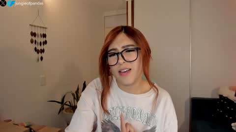 Snapshot of jungleofpandas chatting on January 15, 11:19 pm Call me Sussy  online show from January 15, 11:19 pm