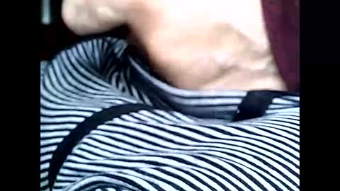 Snapshot of juniper45 chatting on December 4, 9:07 am juniper45 online show from December 4, 9:07 am