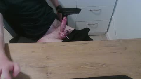 Snapshot of junk2711 chatting on February 3, 3:49 pm junk2711 online show from February 3, 3:49 pm