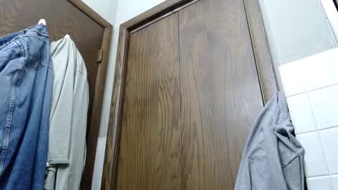 Snapshot of junk_yard_dog chatting on January 16, 12:42 pm Dave online show from January 16, 12:42 pm