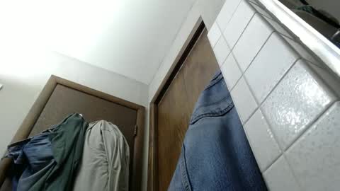 Snapshot of junk_yard_dog chatting on March 12, 12:47 pm Dave online show from March 12, 12:47 pm