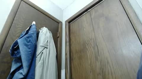 Snapshot of junk_yard_dog chatting on November 19, 2:06 pm Dave online show from November 19, 2:06 pm